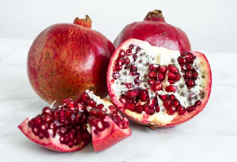 How to Cut a Pomegranate